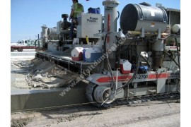  ESSA GRUP DİSTÜRÜBÜTÖTLÜĞÜNDE KAYAR KALIPLI BETON FİNİŞERİ – SF2700 POWER 